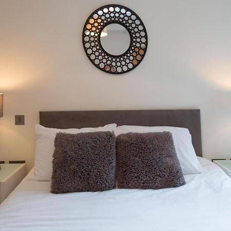 Central Tower Bridge Apartment London Bilik gambar